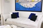 2 Bedroom Ocean Drive Newly Renovated