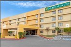 La Quinta Inn & Suites by Wyndham El Paso East Loop-375